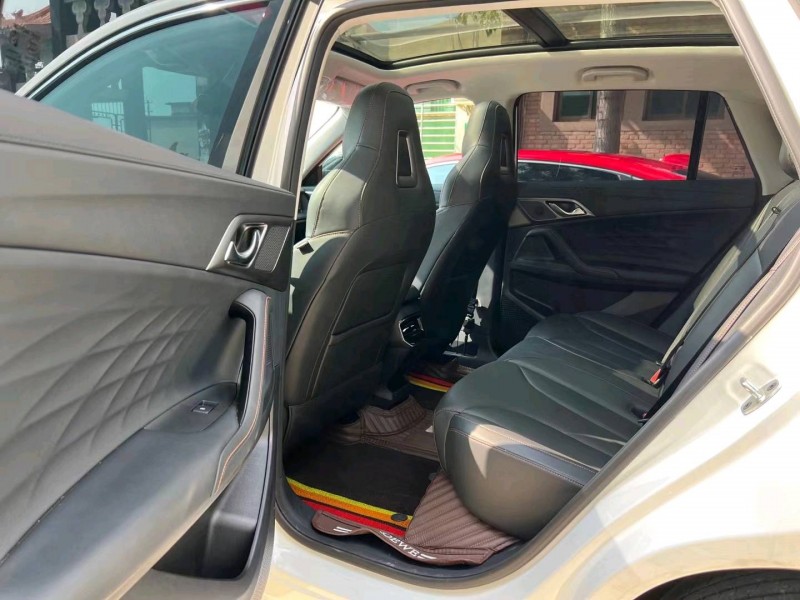 保定22年荣威RX55