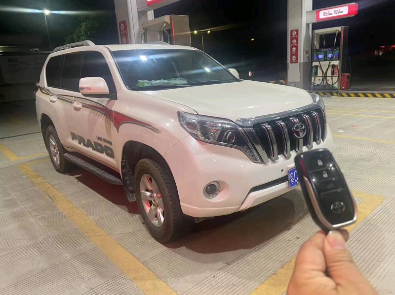 佛山17年丰田普拉多3