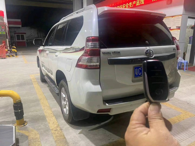 佛山17年丰田普拉多4