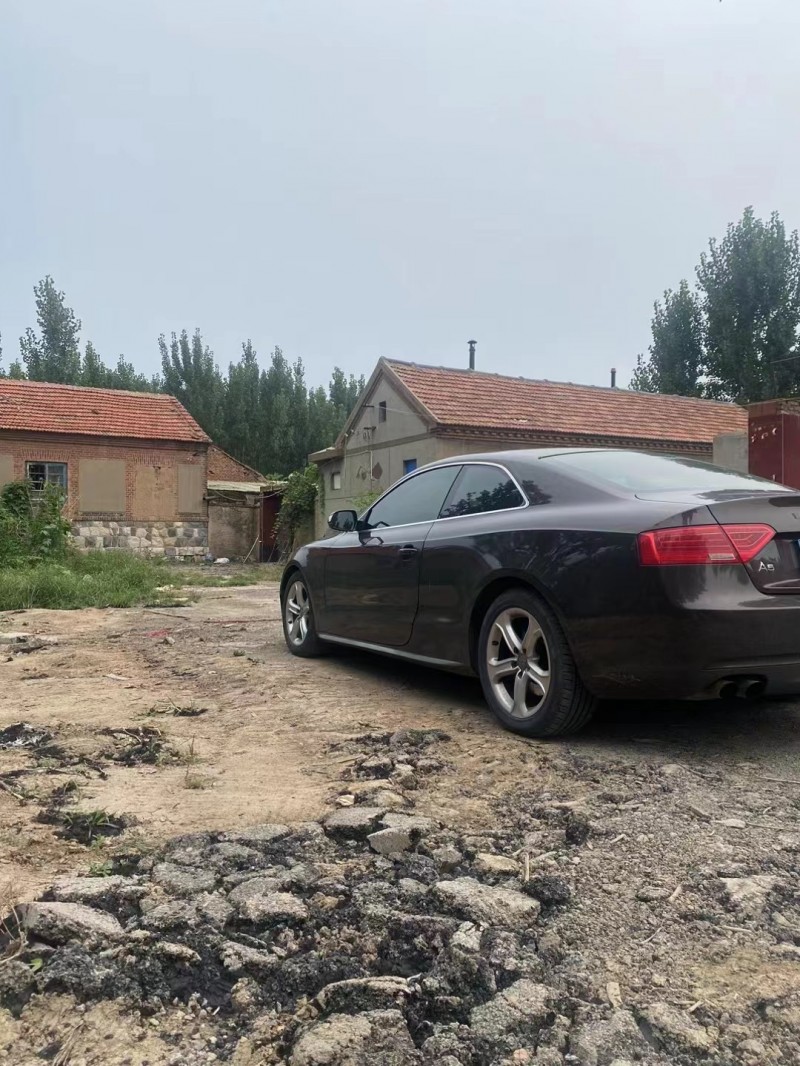 济宁13年奥迪A54