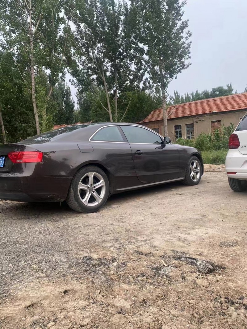 济宁13年奥迪A55