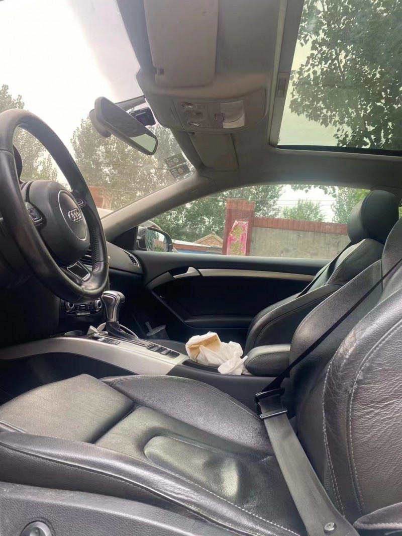 济宁13年奥迪A57