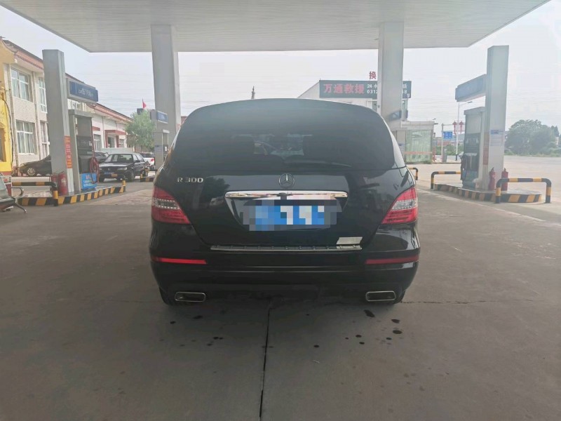 保定11年奔驰R9