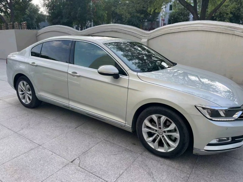 保定17年大众迈腾2