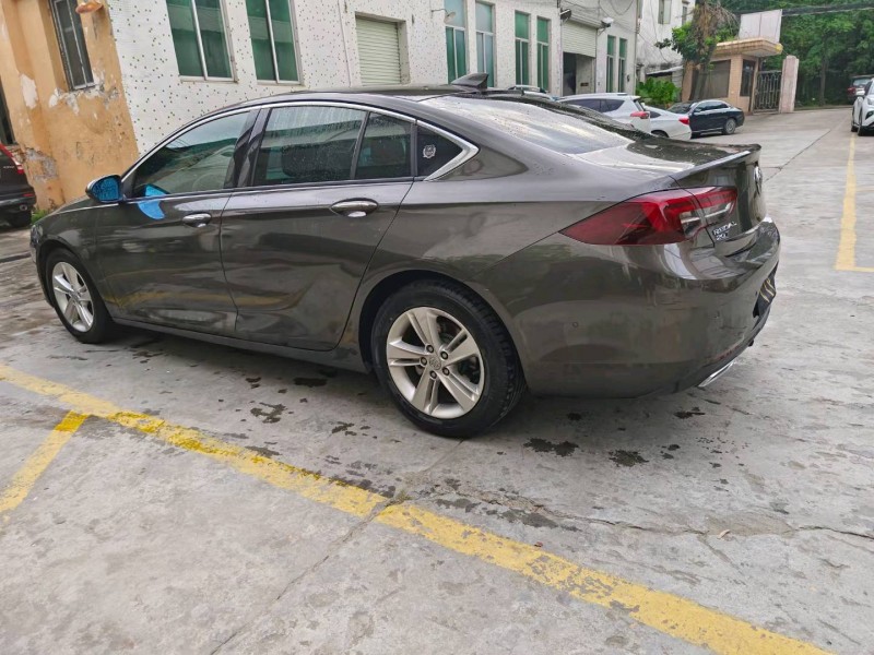 广州20年别克君威7