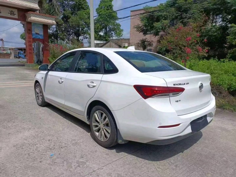 珠海18年别克英朗5