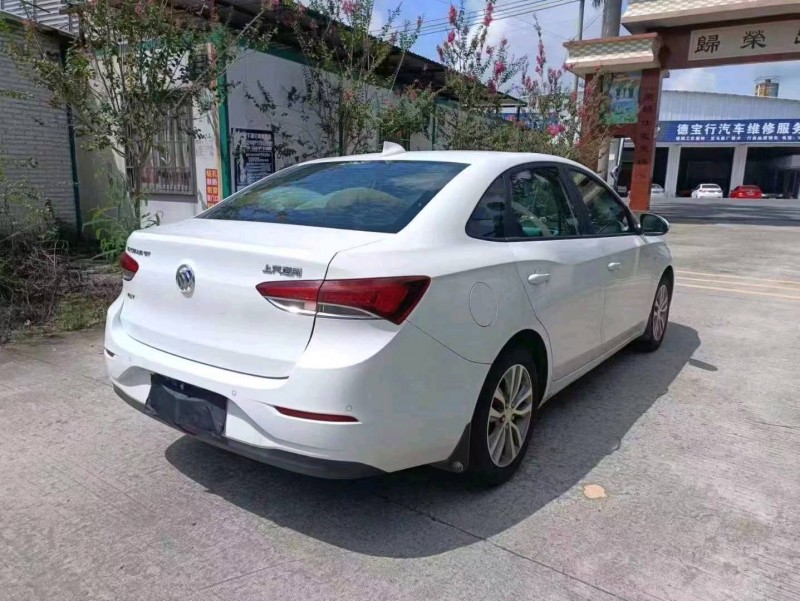 珠海18年别克英朗6