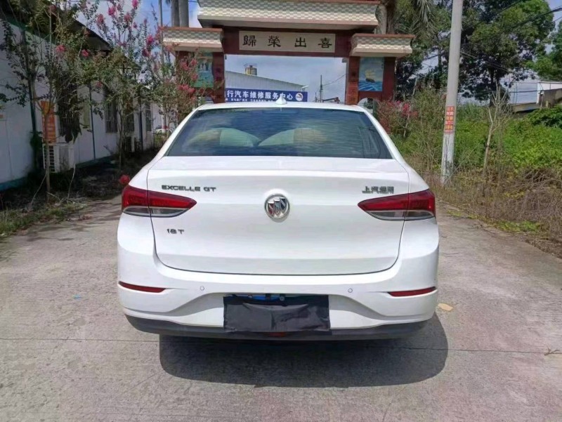 珠海18年别克英朗9