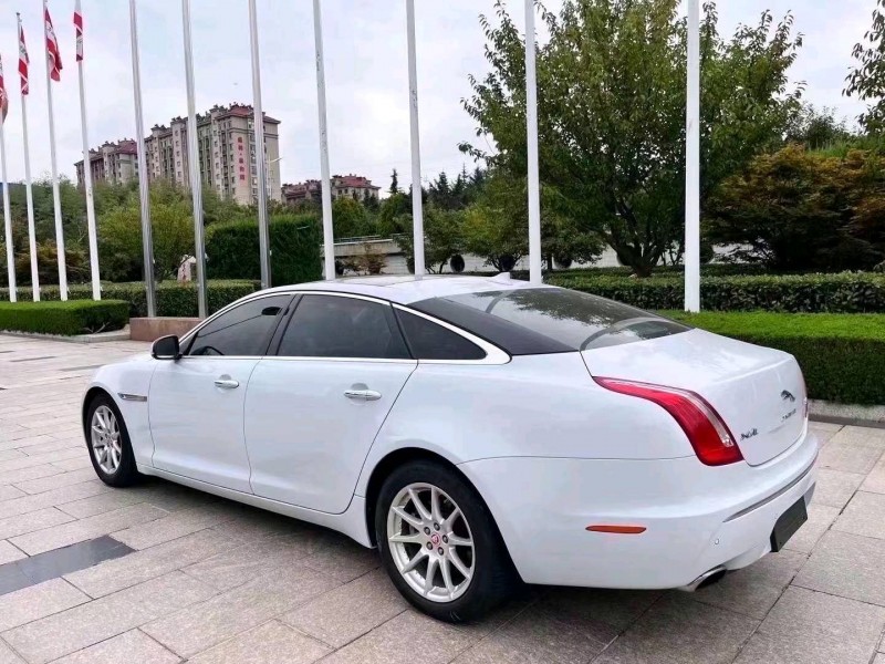 淄博16年捷豹XJL7
