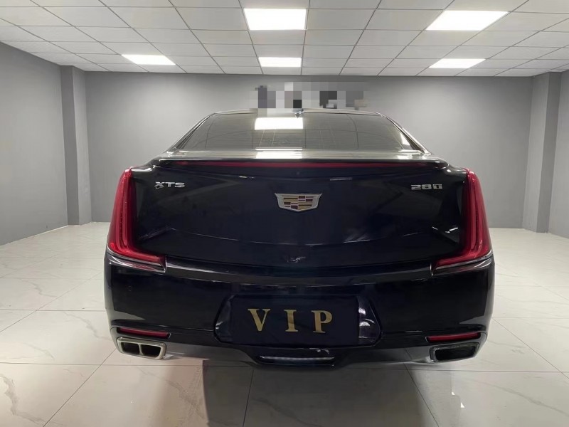 成都18年凯迪拉克XTS9