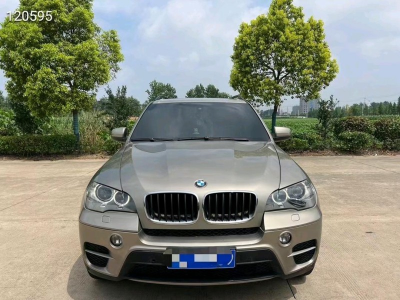 常州12年宝马X51
