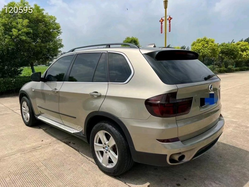 常州12年宝马X59