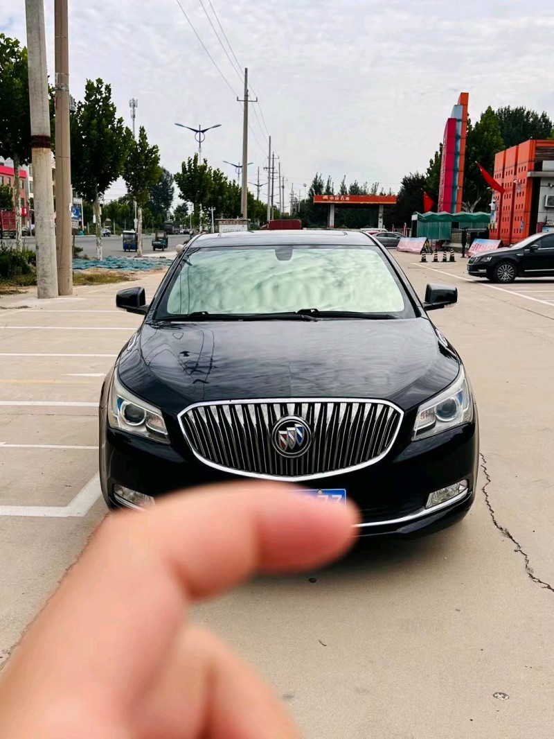 聊城15年别克君越1