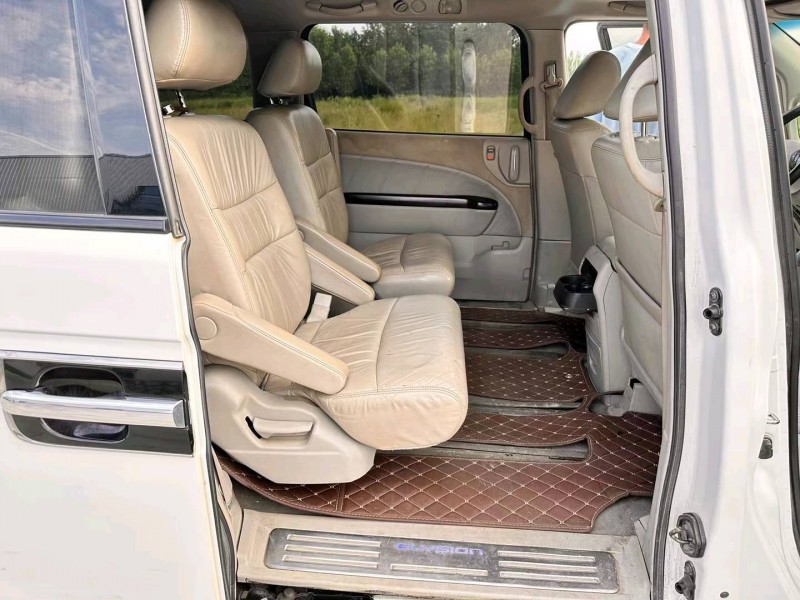 徐州13年本田艾力绅8