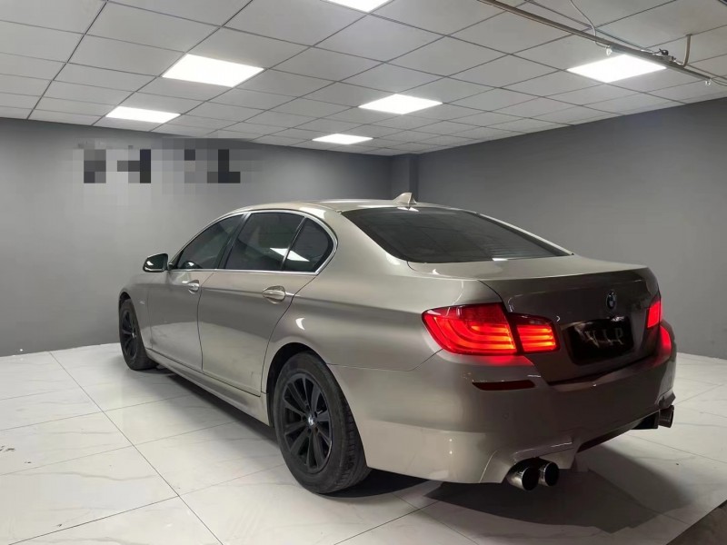 成都13年宝马5系7