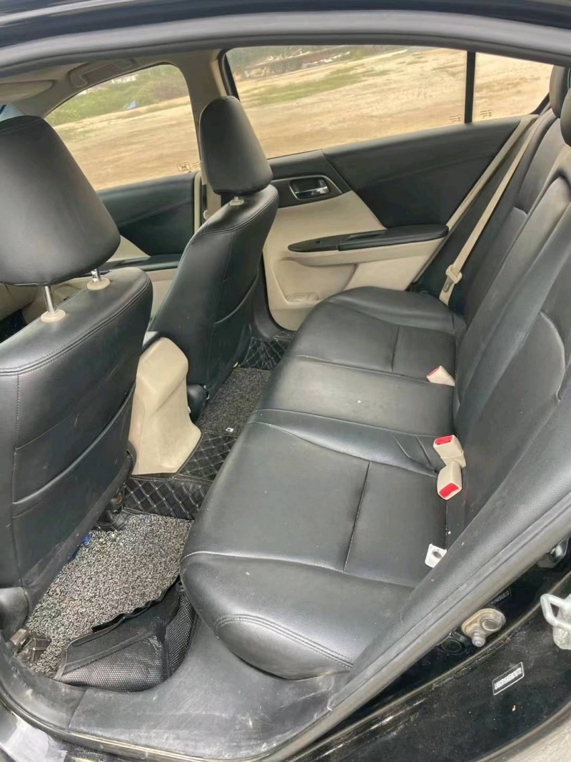 济宁15年本田雅阁4