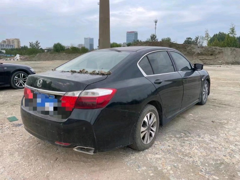 济宁15年本田雅阁7