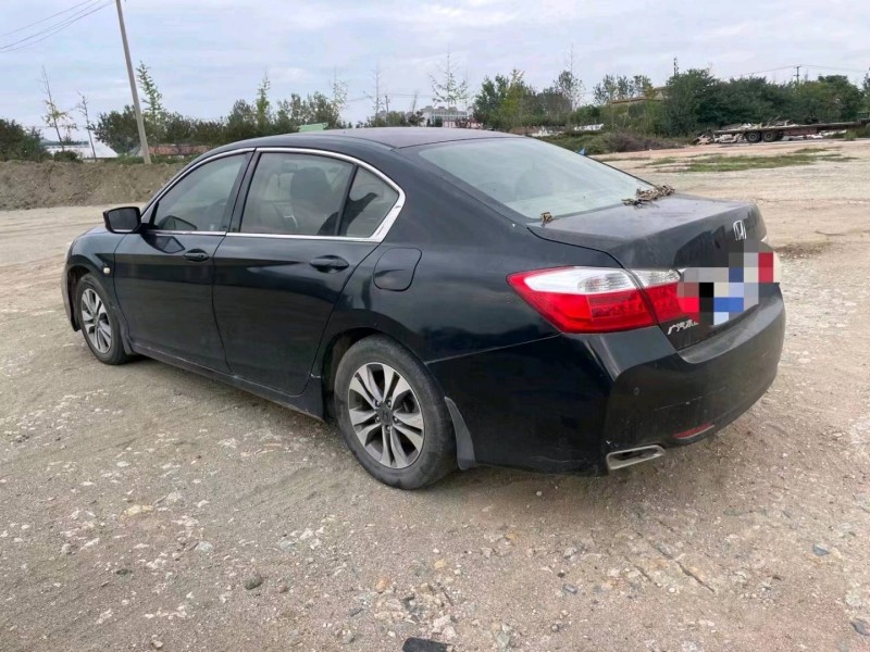 济宁15年本田雅阁8