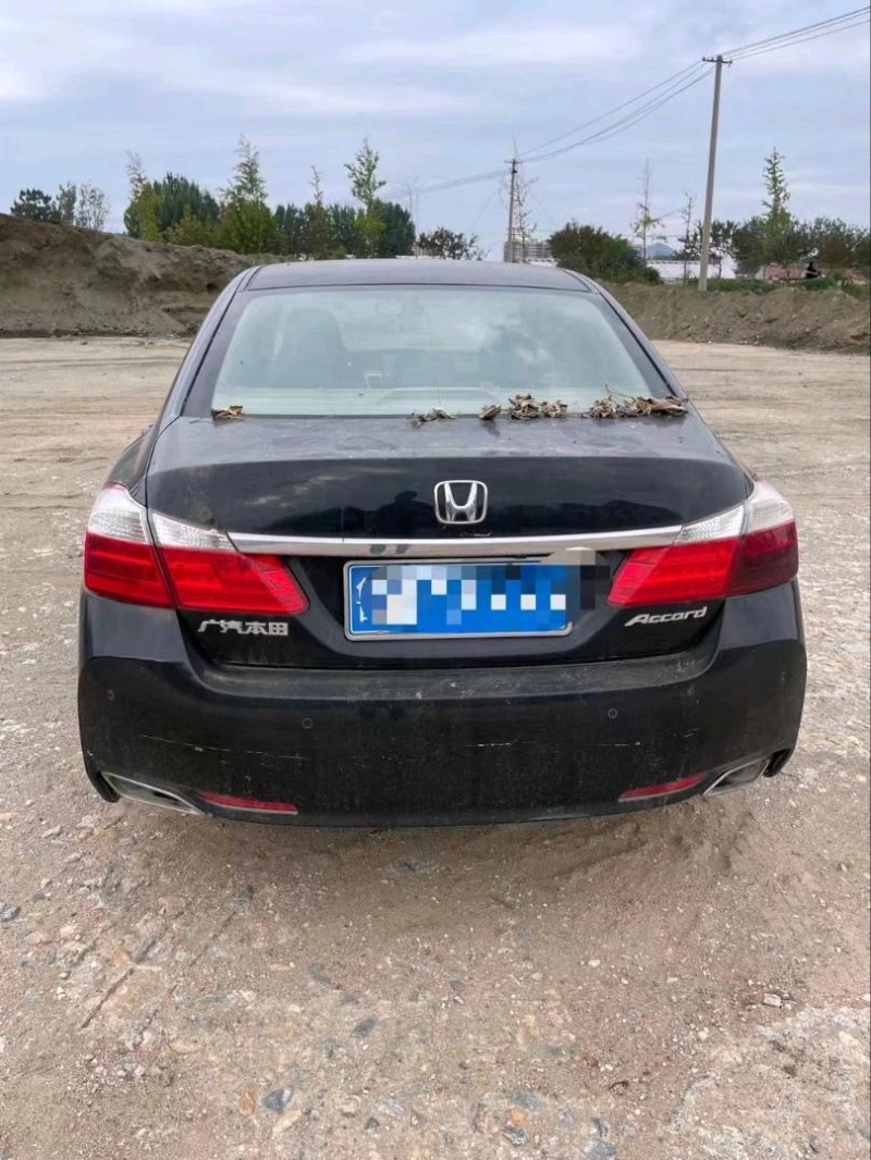 济宁15年本田雅阁9