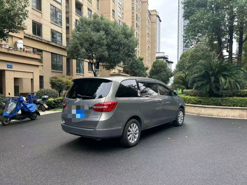 嘉兴18年别克GL85