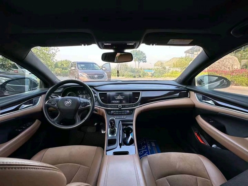 青岛17年别克君越5