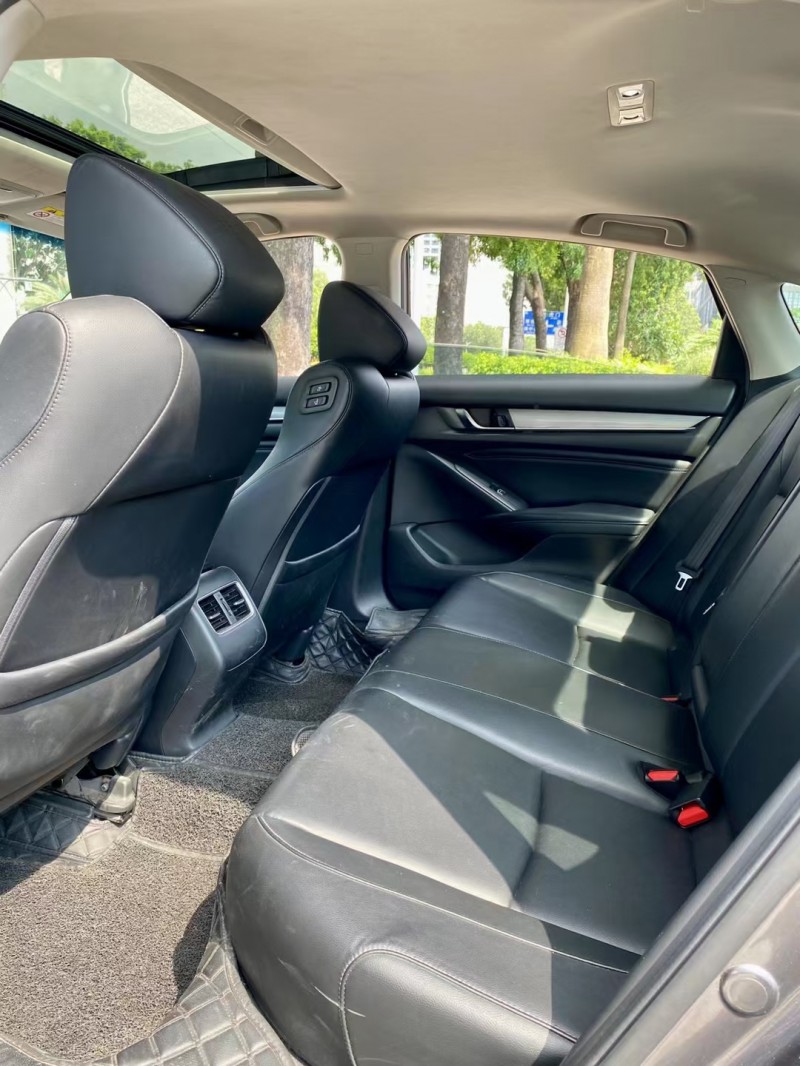 东莞20年本田雅阁8