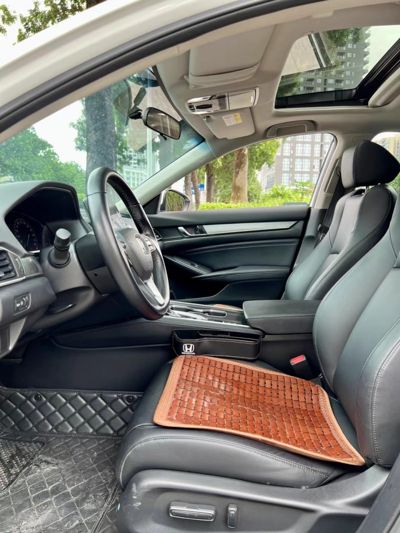 东莞21年本田雅阁5