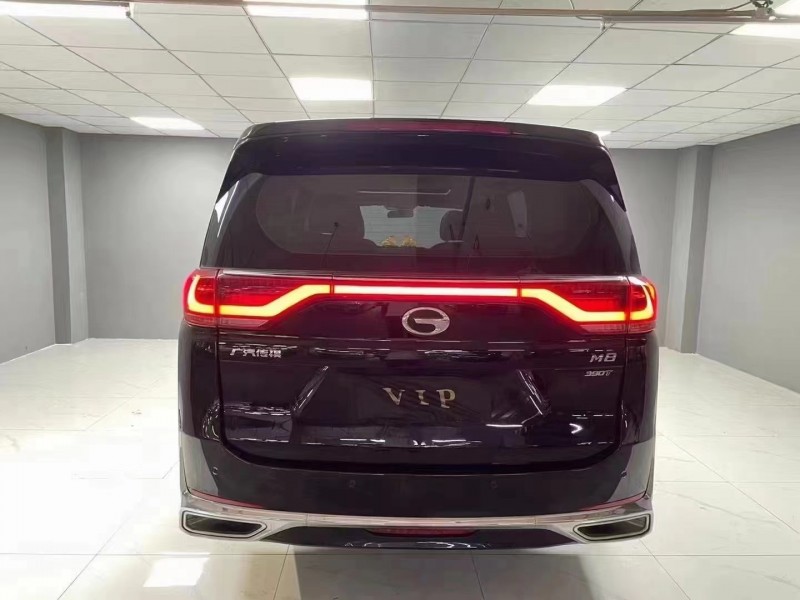 成都22年传祺M89