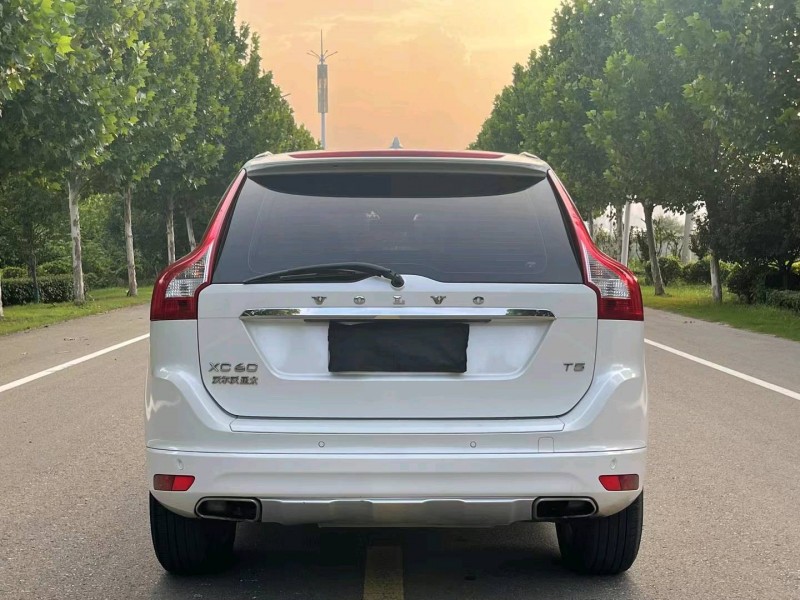 徐州17年沃尔沃XC605