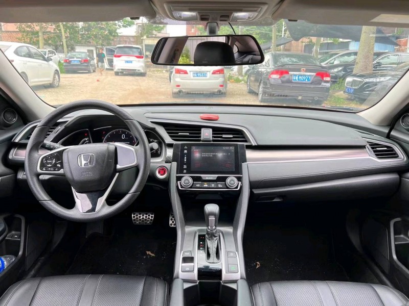 广州19年本田思域4