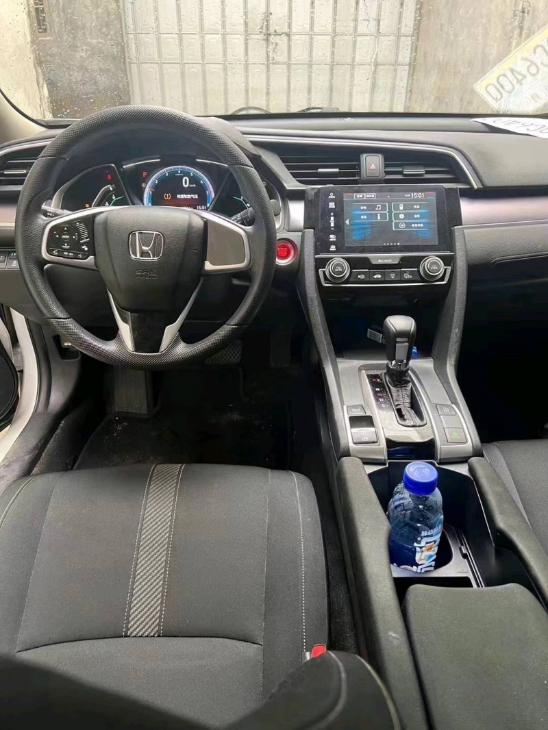 广州19年本田思域4