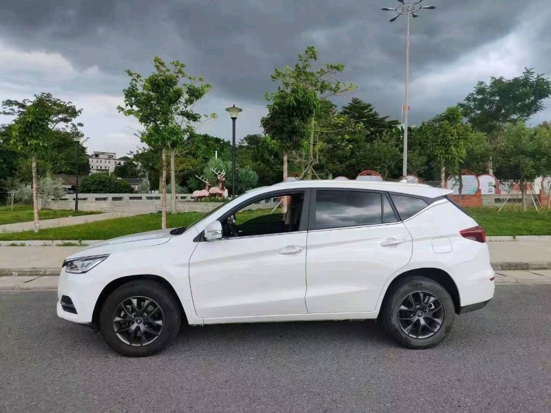 汕头21年比亚迪宋8