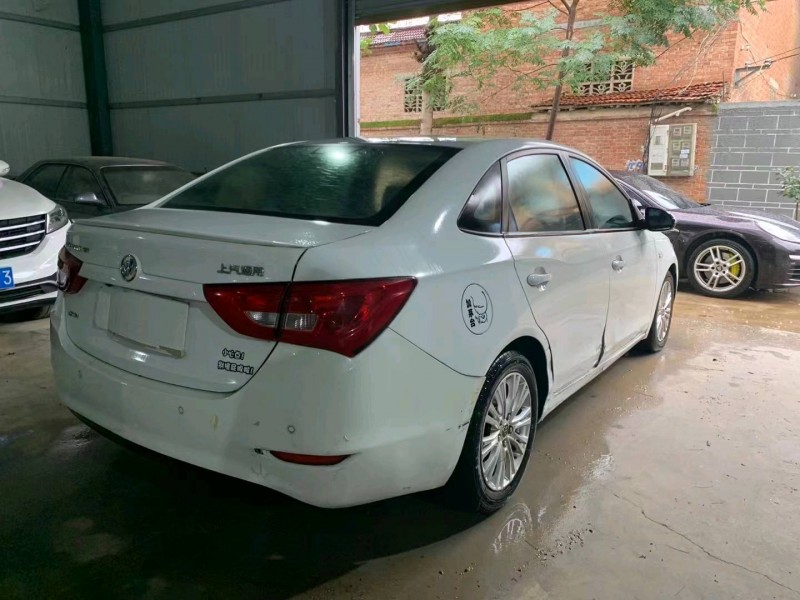 苏州16年别克英朗5