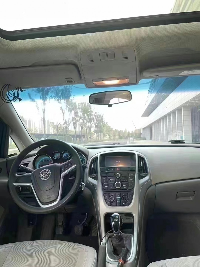 济宁15年别克英朗7