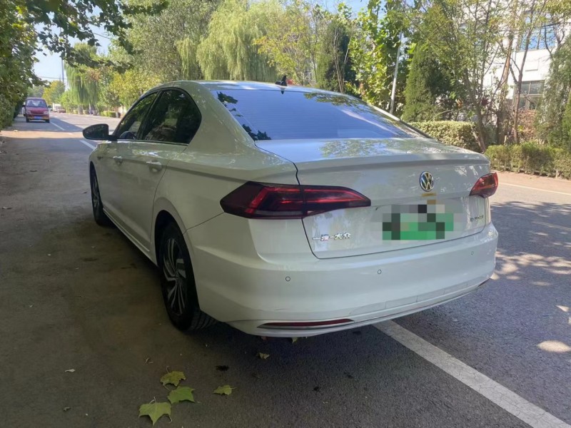 济宁21年大众宝来7