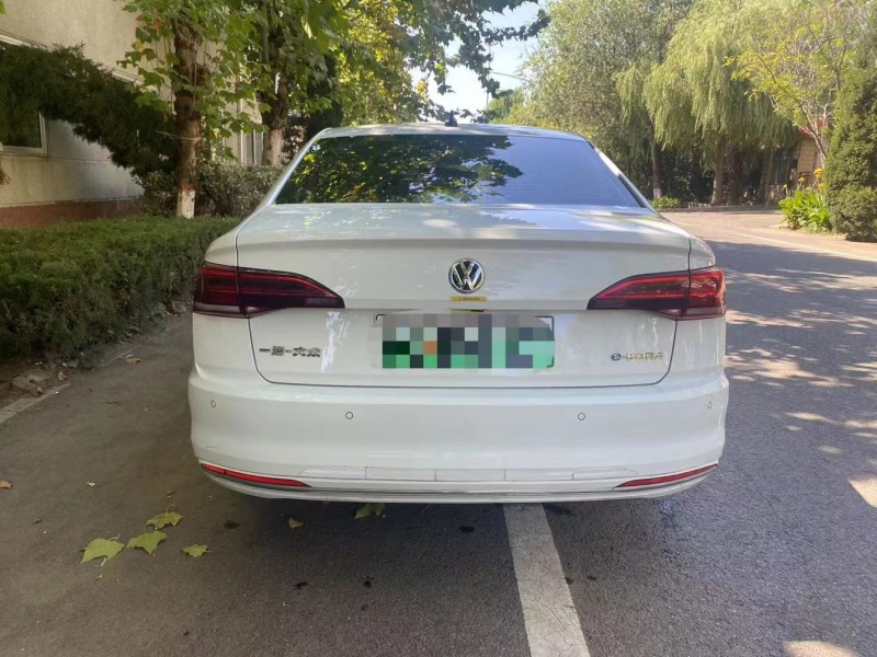 济宁21年大众宝来9