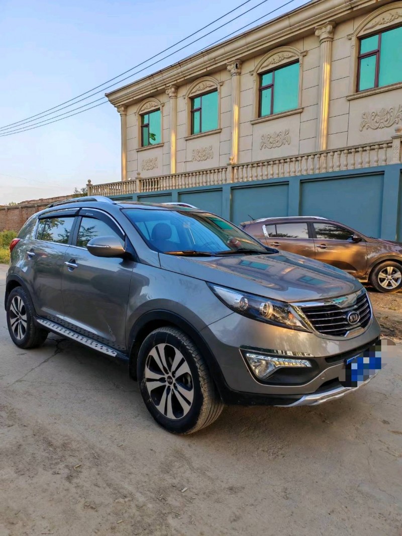 保定14年起亚智跑3