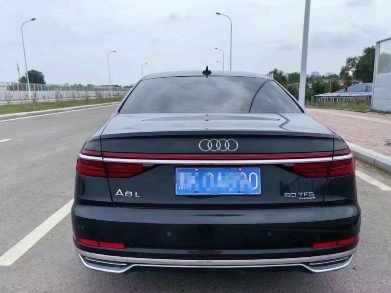 淄博21年奥迪A8L9