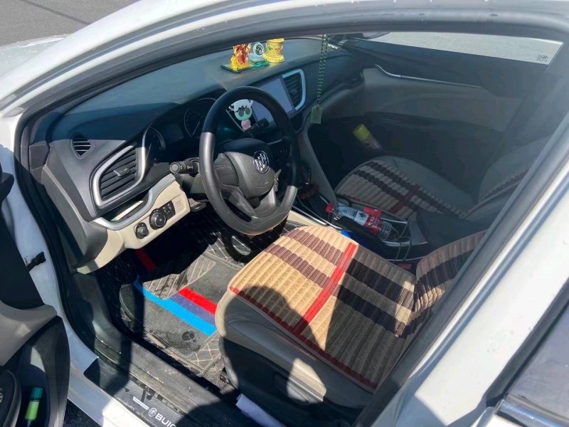 东营17年别克英朗9