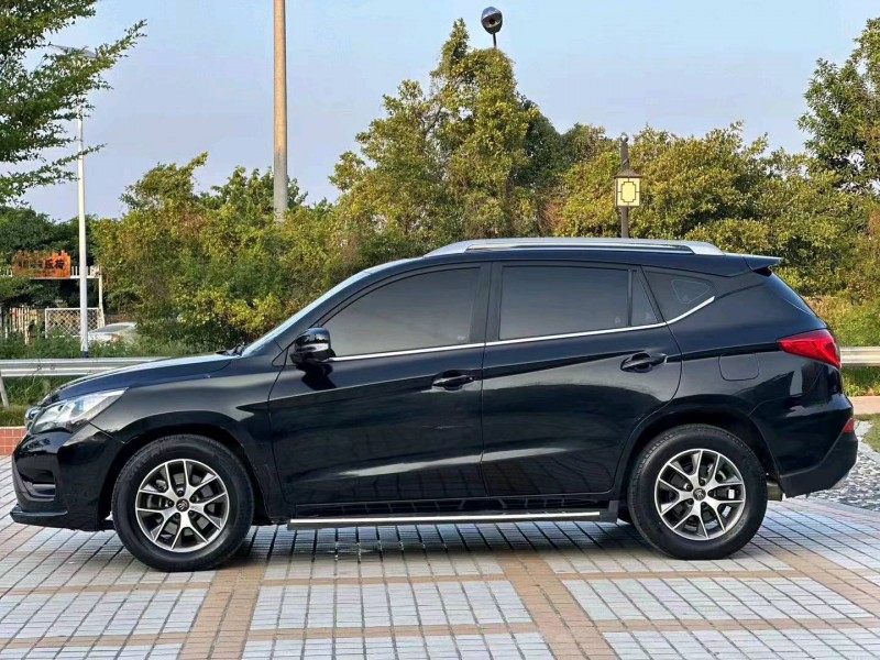 汕头17年比亚迪宋3