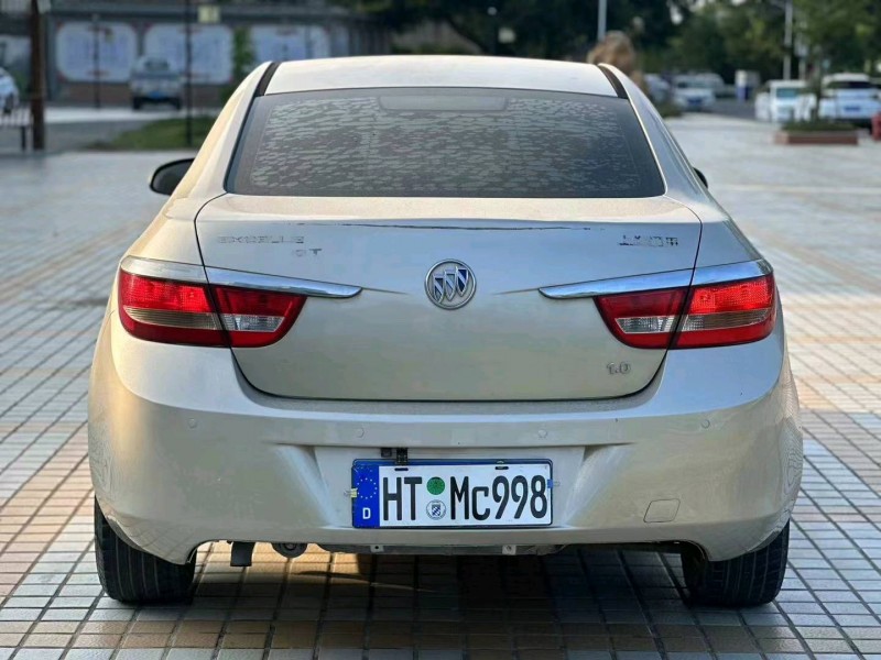 汕头11年别克英朗9