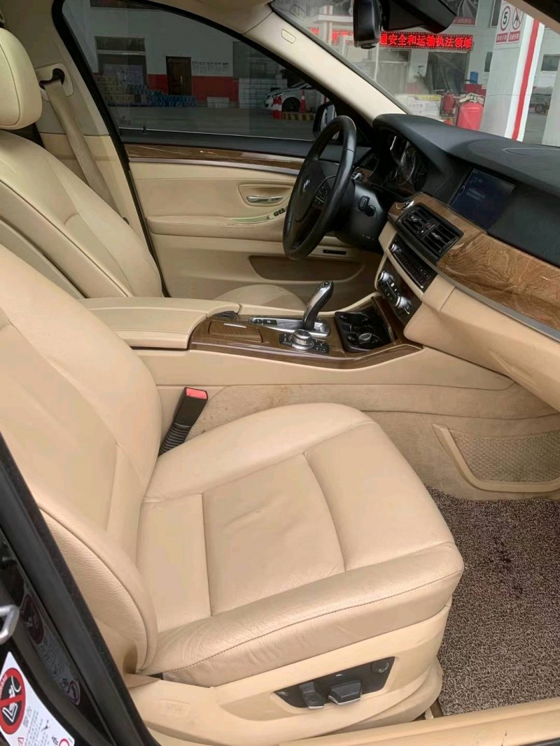 保定11年宝马5系5