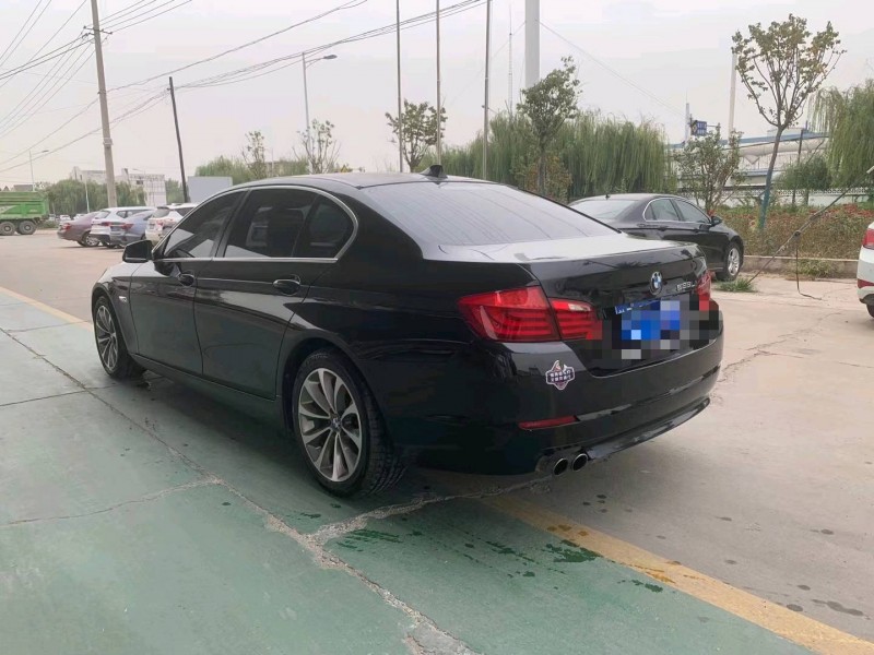 保定11年宝马5系8