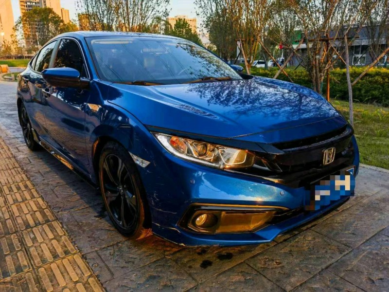 武汉19年本田思域4