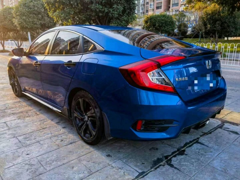 武汉19年本田思域7