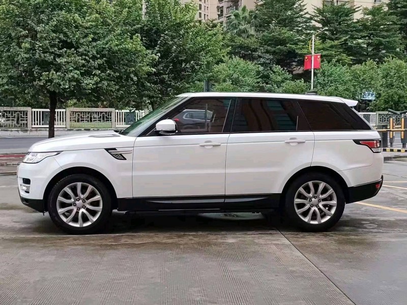 珠海17年路虎揽胜运动3