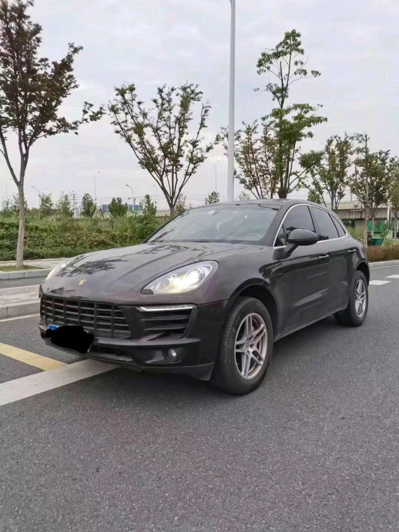 枣庄15年保时捷Macan2