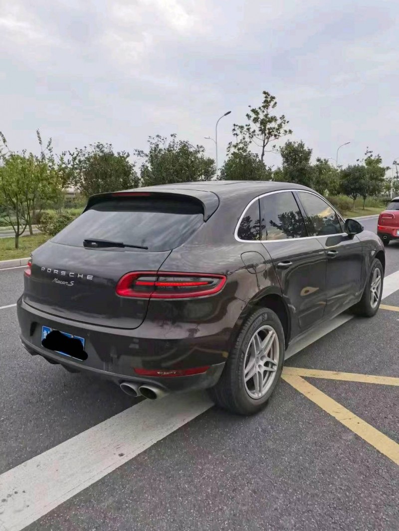 枣庄15年保时捷Macan9