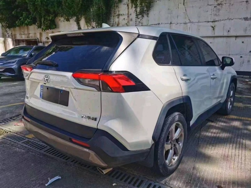 珠海20年丰田RAV4荣放3