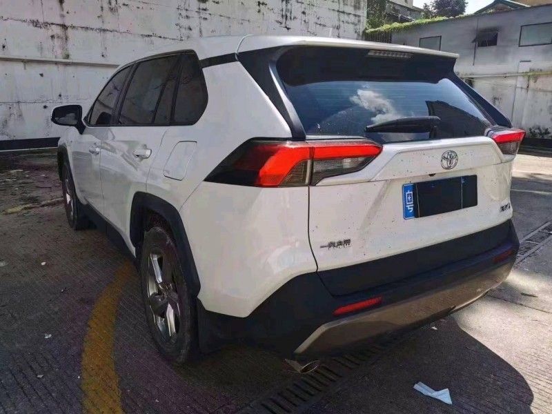 珠海20年丰田RAV4荣放8